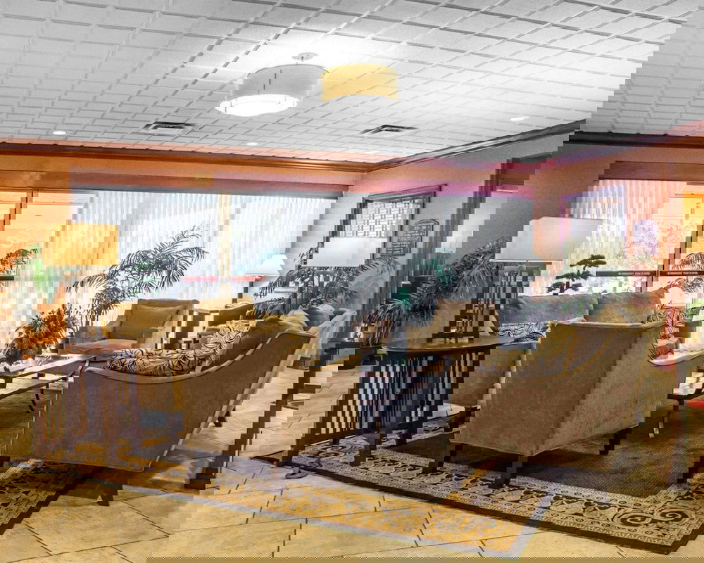 Quality Inn & Suites Fairgrounds - thumb 4