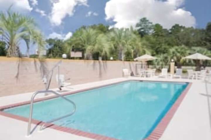 Days Inn By Wyndham Andalusia - thumb 1