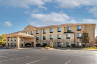 Comfort Inn  Suites Russellville I-40