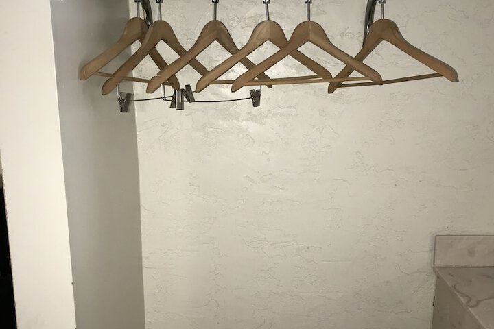 Applegate Inn - thumb 2