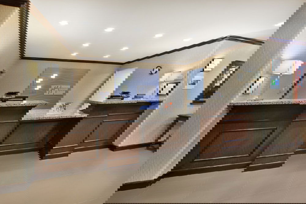 Holiday Inn Express & Suites Wheeling, An IHG Hotel - thumb 6