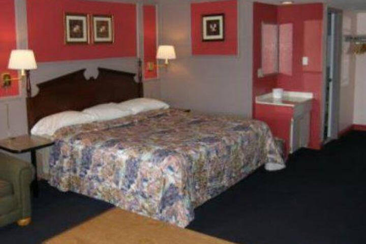 Manor Motel - thumb 5