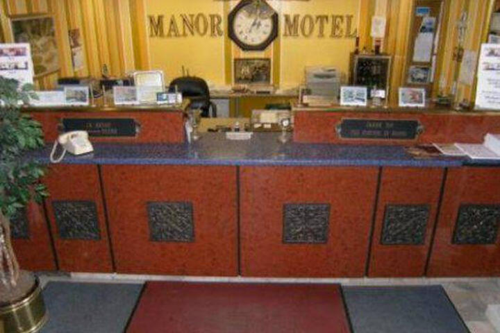 Manor Motel - thumb 2