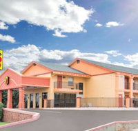 Super 8 by Wyndham Tulsa/Arpt/St Fairgrounds - Accommodation Los Angeles