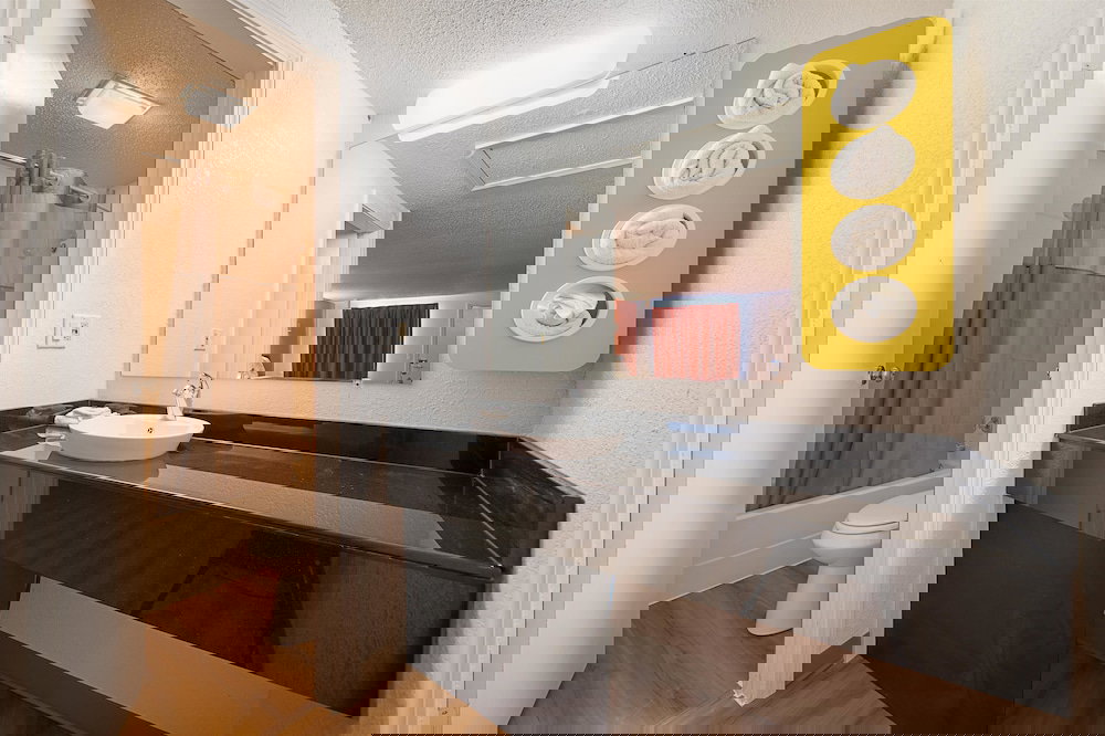 Motel 6 Hamburg, NY - thumb 2