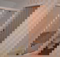 Canal Side Inn - Accommodation Los Angeles