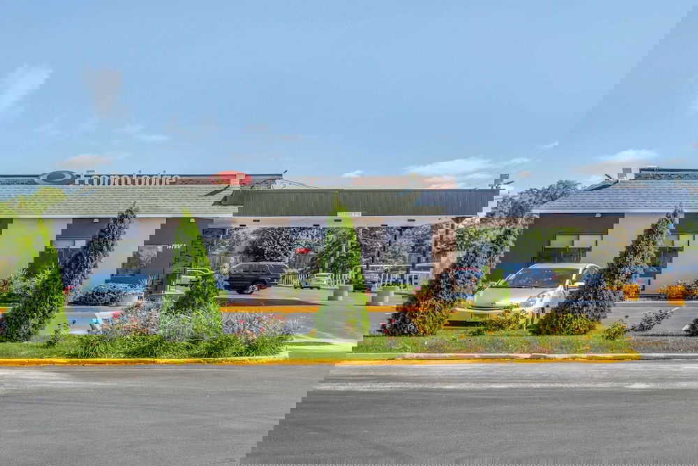 Econo Lodge - thumb 1