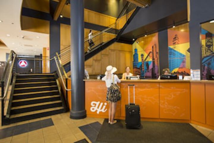 HI Chicago - thumb 0