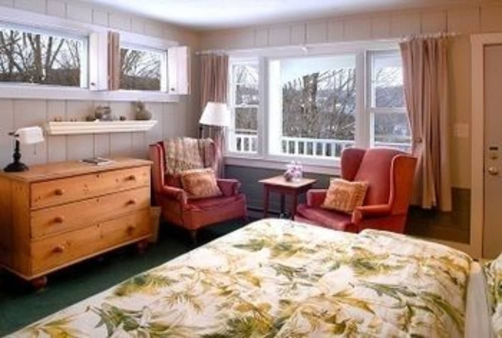 Deerhill Inn - thumb 1