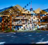 The Pine Lodge on Whitefish River Ascend Hotel Collection - Accommodation Los Angeles