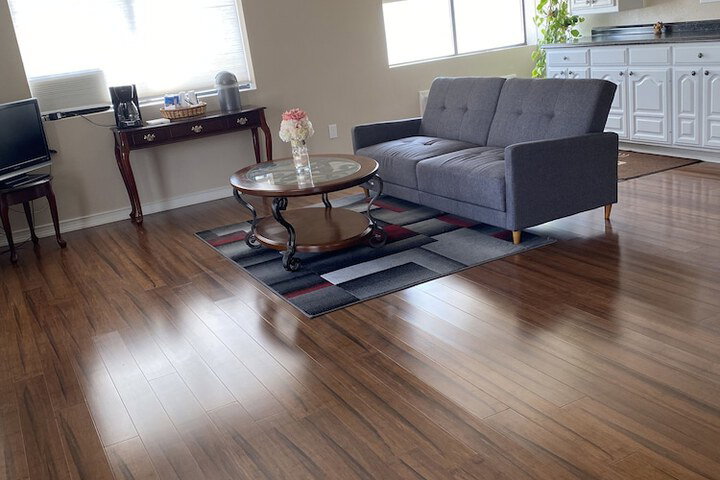 Regency Inn & Suites - thumb 7