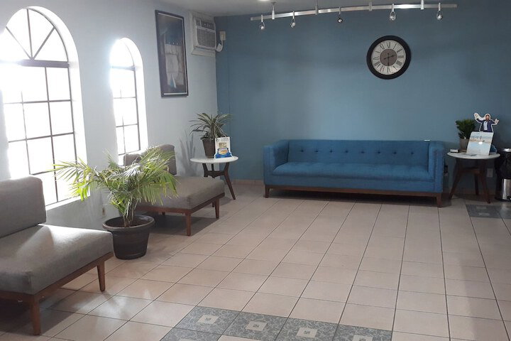 Motel 6 Barstow, CA â€“ I15 And Lenwood Road - thumb 3