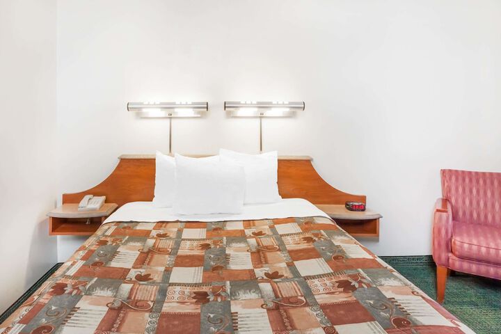 Motel 6 Barstow, CA â€“ I15 And Lenwood Road - thumb 5