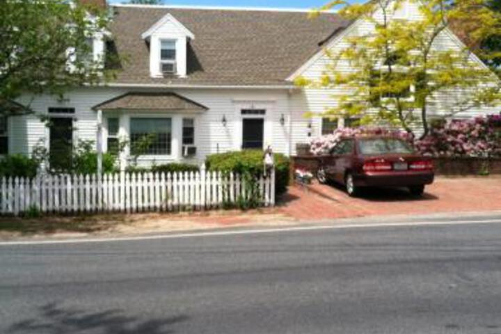 Joy House Inc. Bed & Breakfast - thumb 2