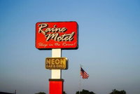 Raine Motel