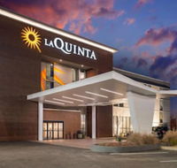 La Quinta Inn & Suites by Wyndham Columbus MS - Accommodation Los Angeles