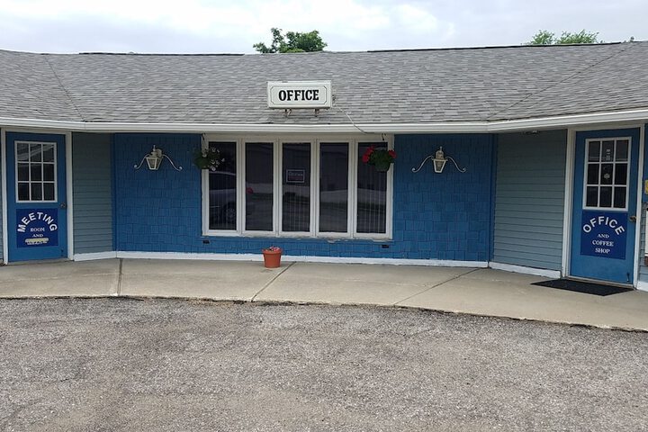 Burr Oak Motel - thumb 1