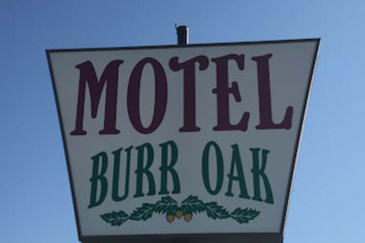 Burr Oak Motel - thumb 0