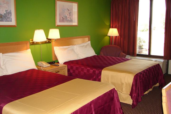 Columbus Inn & Suites - thumb 3