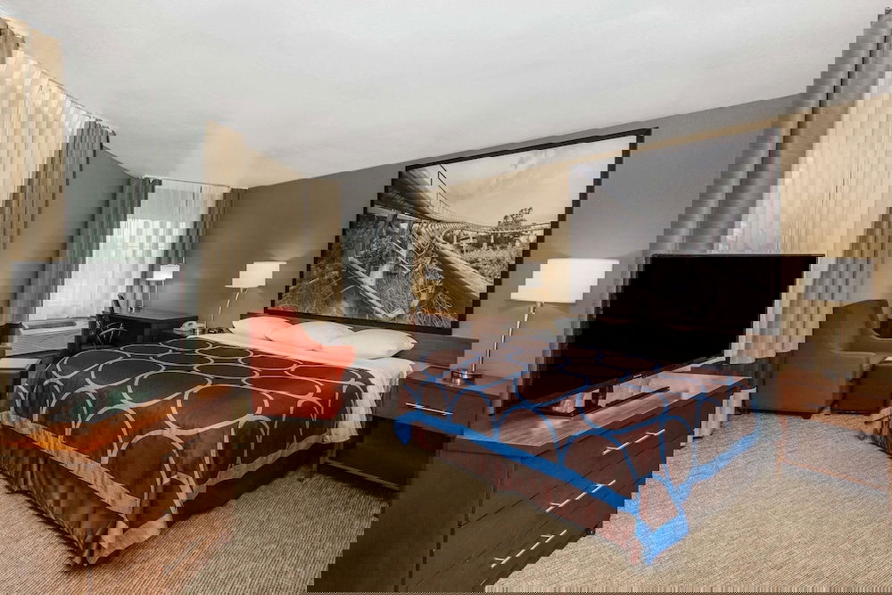 Super 8 By Wyndham Altoona - thumb 5