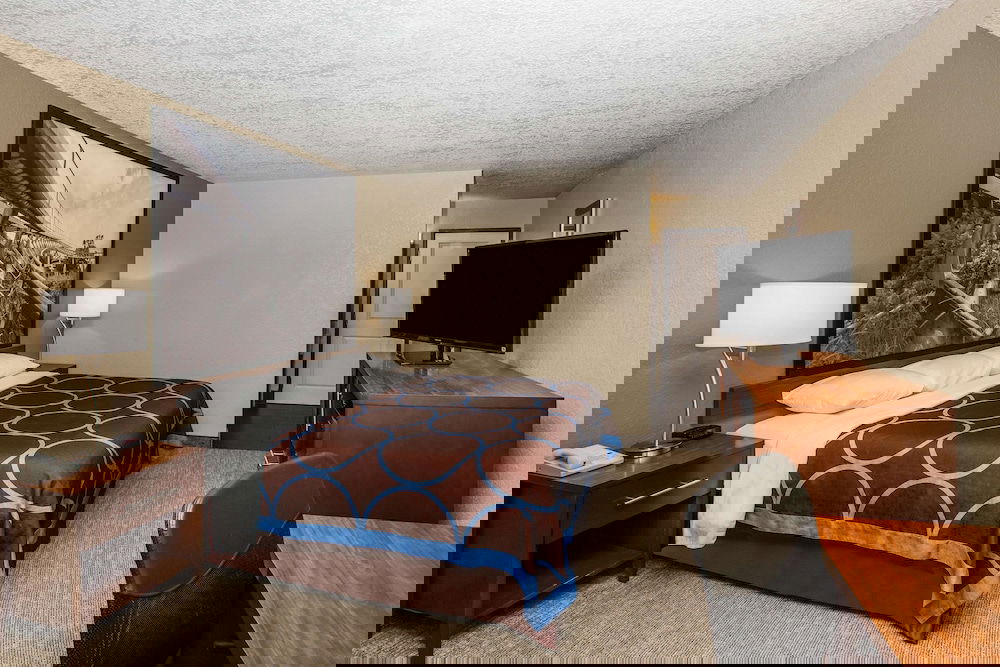 Super 8 By Wyndham Altoona - thumb 1