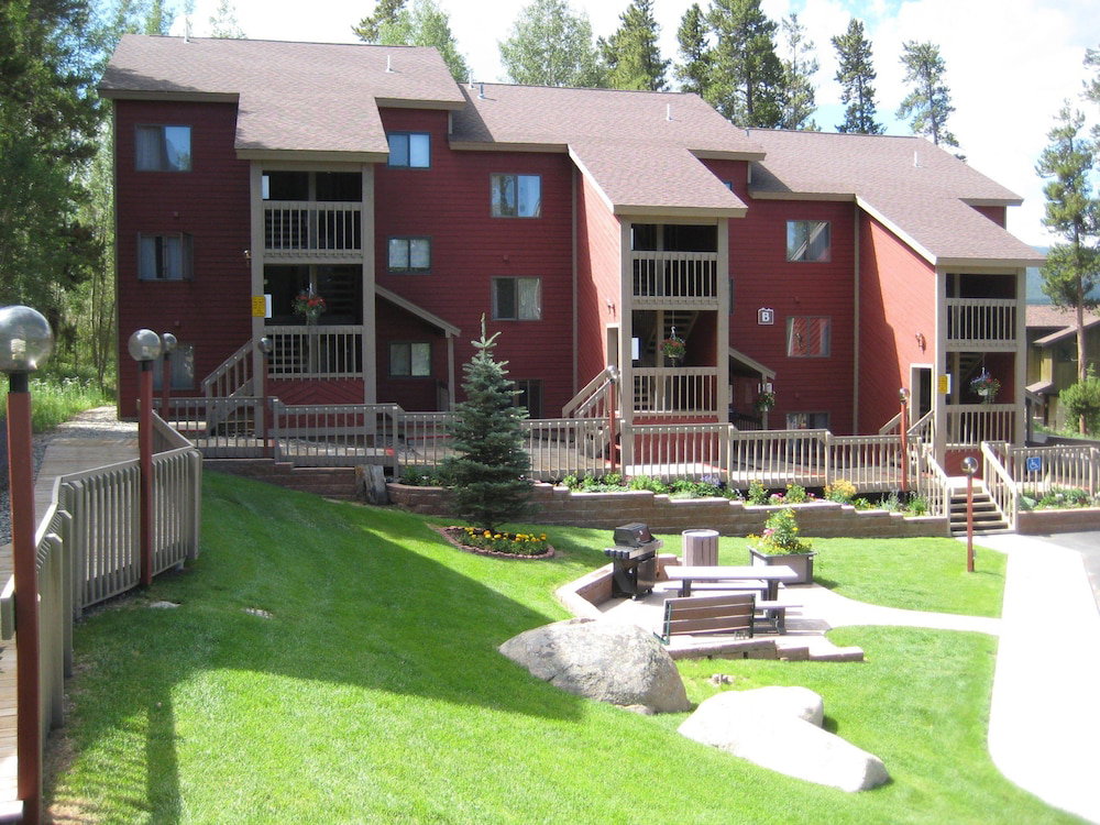 Indian Peaks Resort - thumb 4