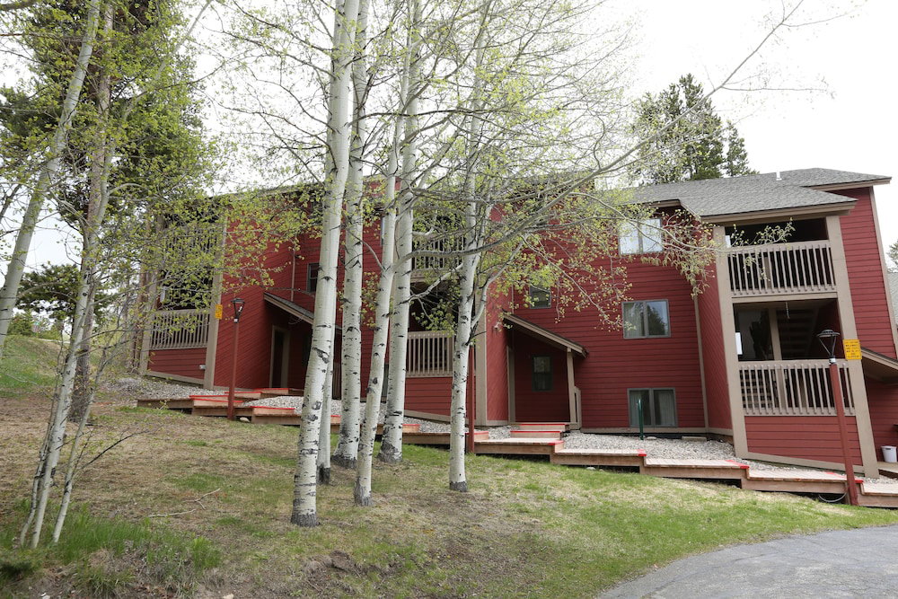 Indian Peaks Resort - thumb 0