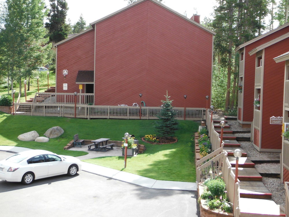 Indian Peaks Resort - thumb 3