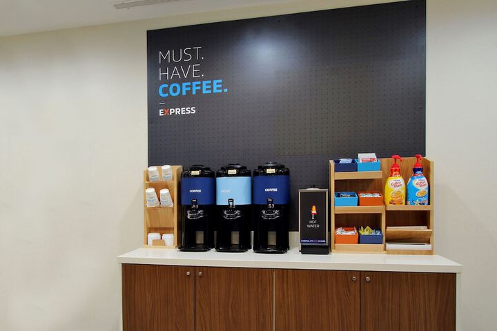 Holiday Inn Express & Suites Clarion, An IHG Hotel - thumb 6