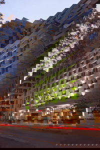 Courtyard by Marriott Chicago Downtown River North