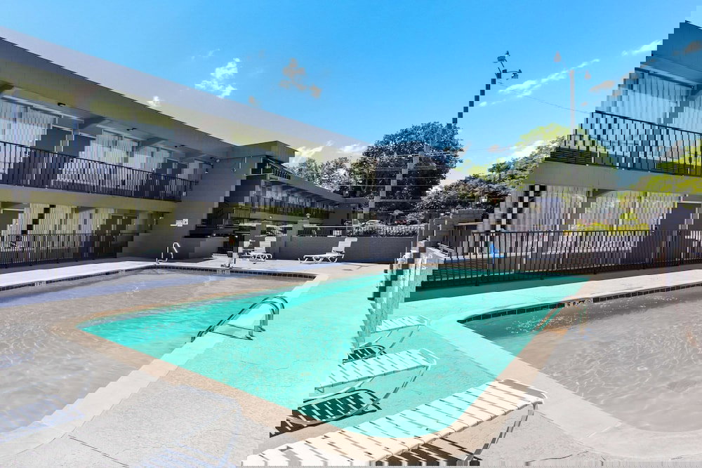 Econo Lodge - thumb 4