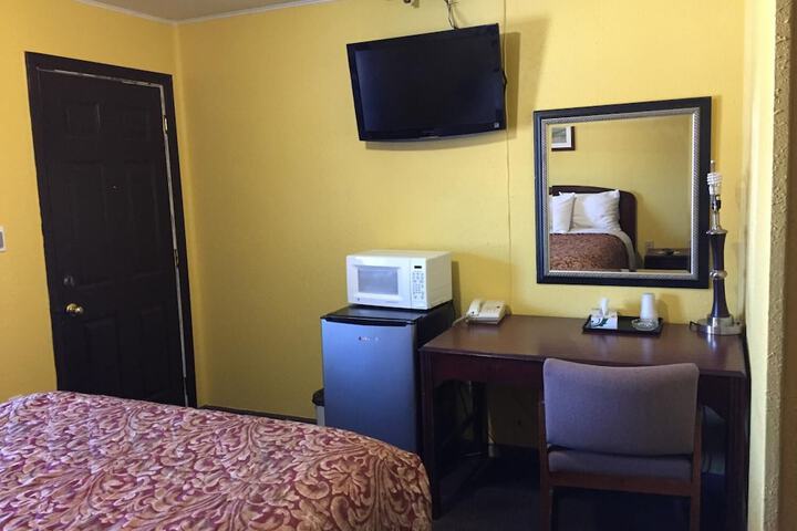 Azure Sky Motel - thumb 6