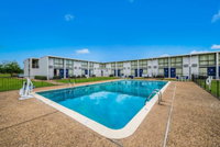 Motel 6 Henderson TX