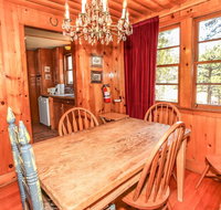 Sweet Blue Spruce - Accommodation Los Angeles