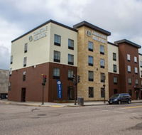 Cobblestone Hotel & Suites â€“ Chippewa Falls - Accommodation Los Angeles