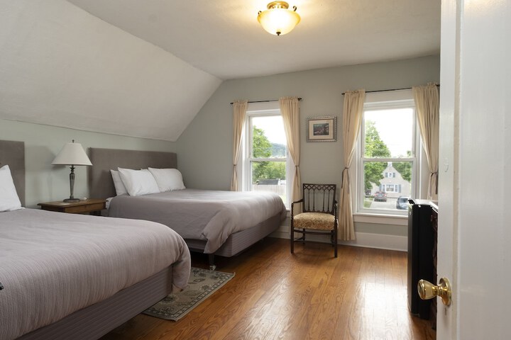 The Karass Inn - thumb 4