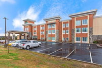 La Quinta Inn  Suites by Wyndham Cullman