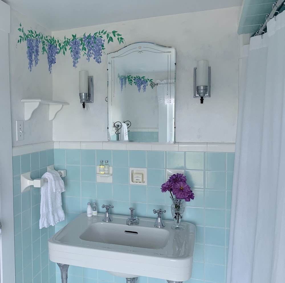 The Maguire House Bed & Breakfast - thumb 2