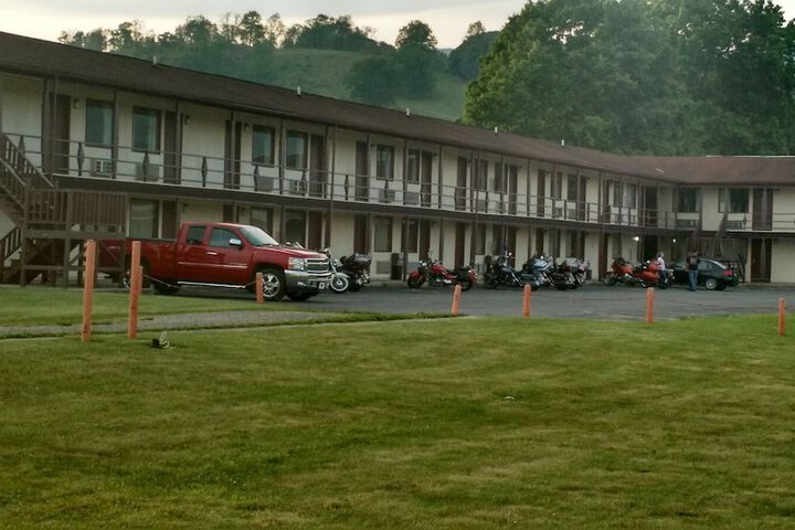 Marlinton Motor Inn - thumb 1