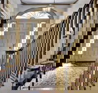 Colonial Capital Bed & Breakfast - Accommodation Los Angeles