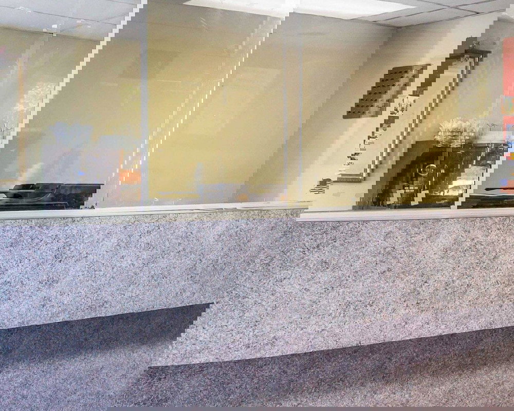 Econo Lodge - thumb 4