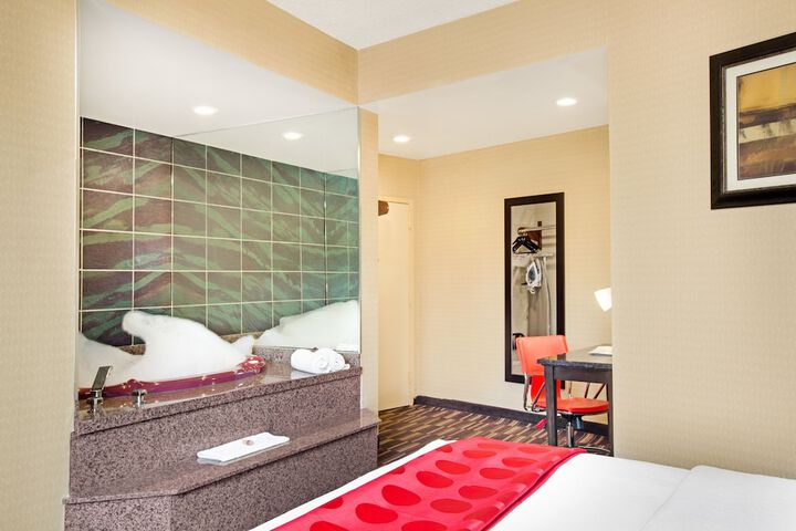 Ramada By Wyndham Bronx - thumb 7