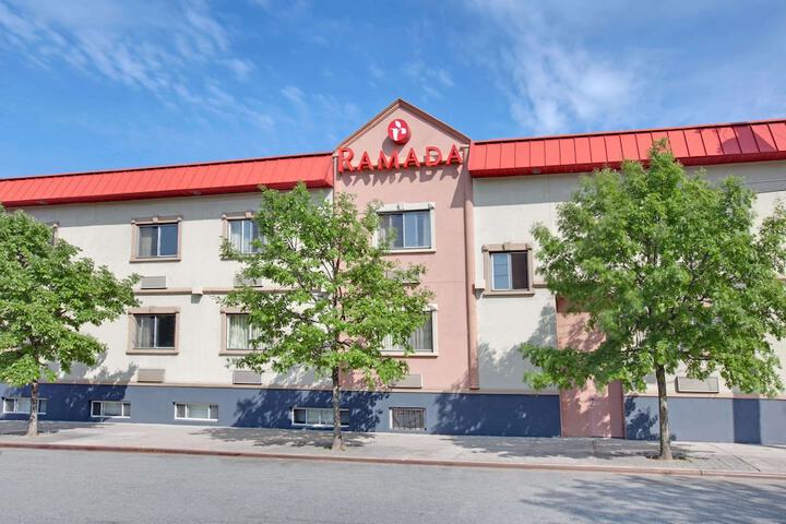 Ramada By Wyndham Bronx - thumb 1
