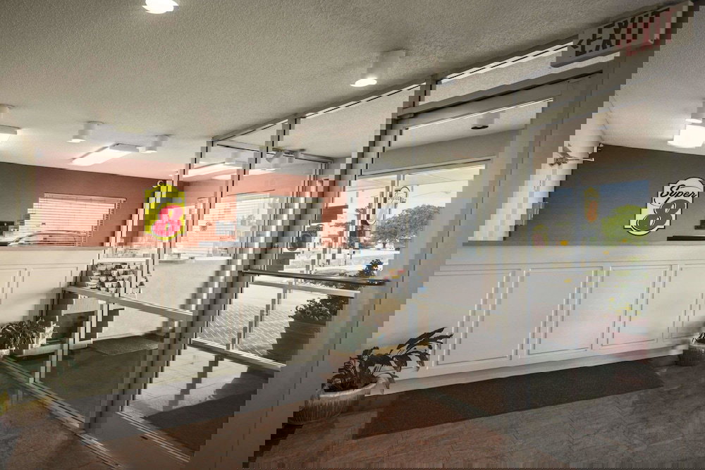 Super 8 By Wyndham Meridian - thumb 1