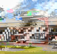 Holiday Inn Express  Suites Ashland an IHG Hotel - Accommodation Los Angeles