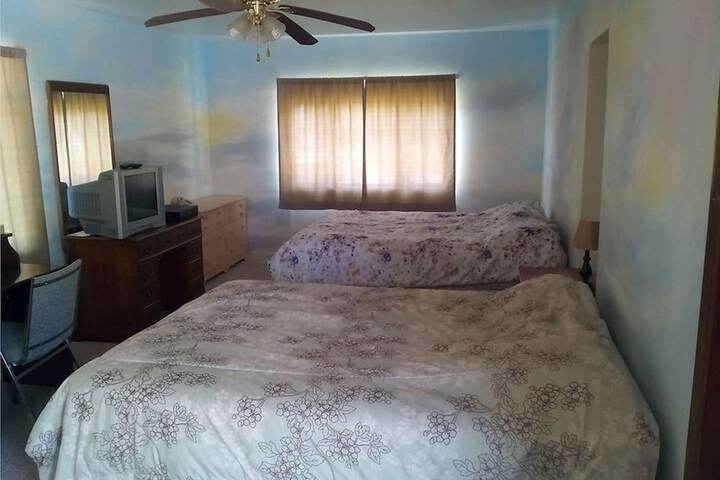 Mountaineer Motel - thumb 1