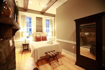 229 King Luxury Suites - thumb 0