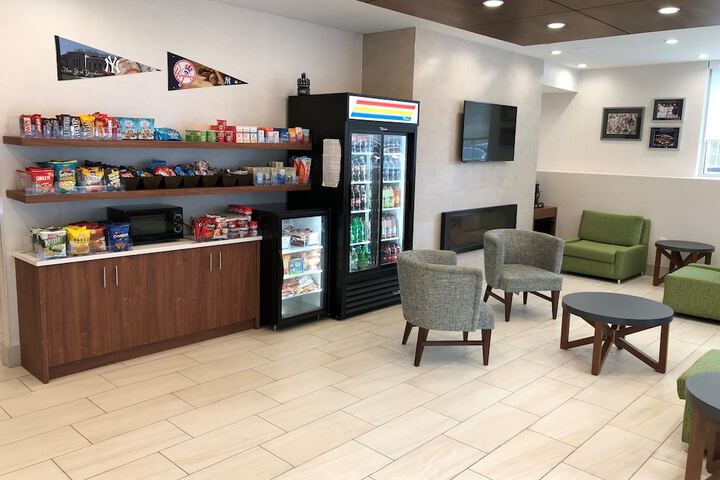 Holiday Inn Express-Bronx, An IHG Hotel - thumb 2