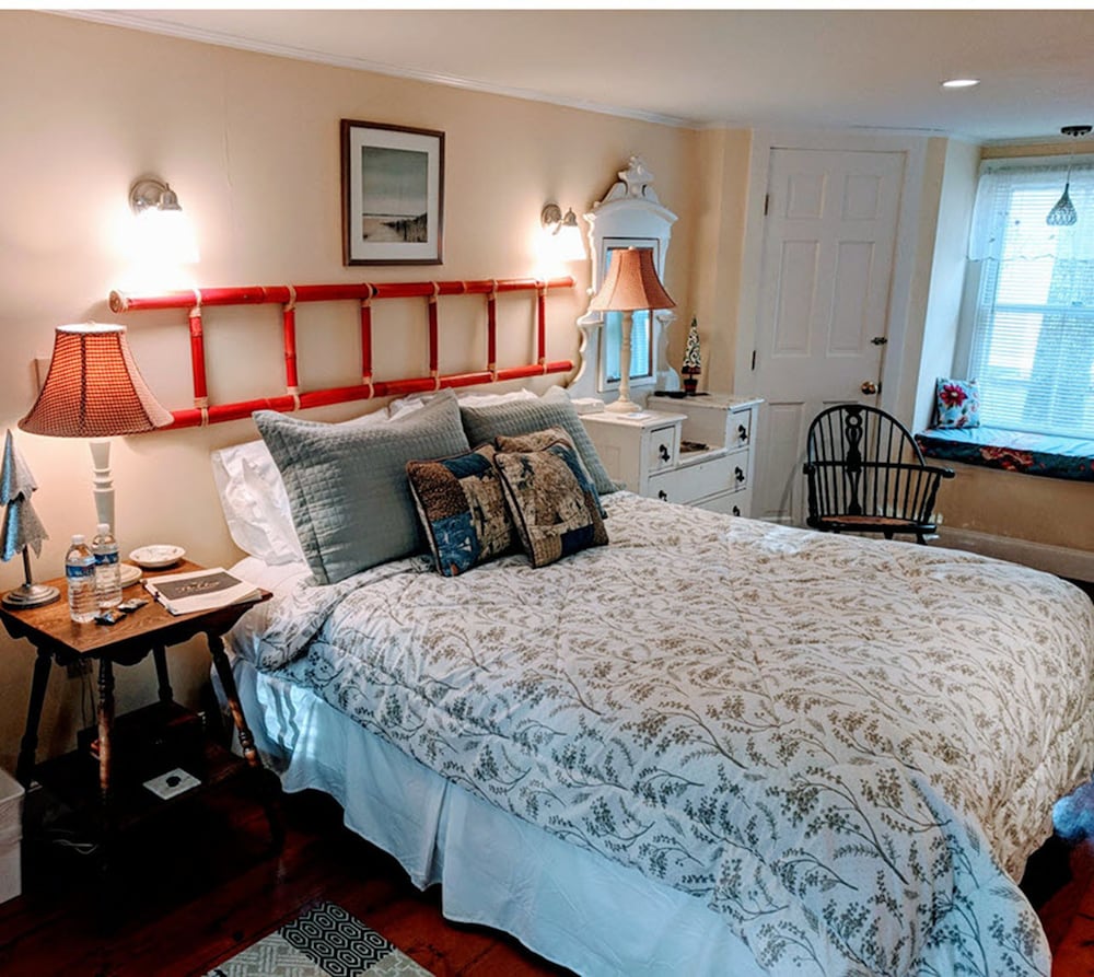 Elms Of Camden - thumb 3