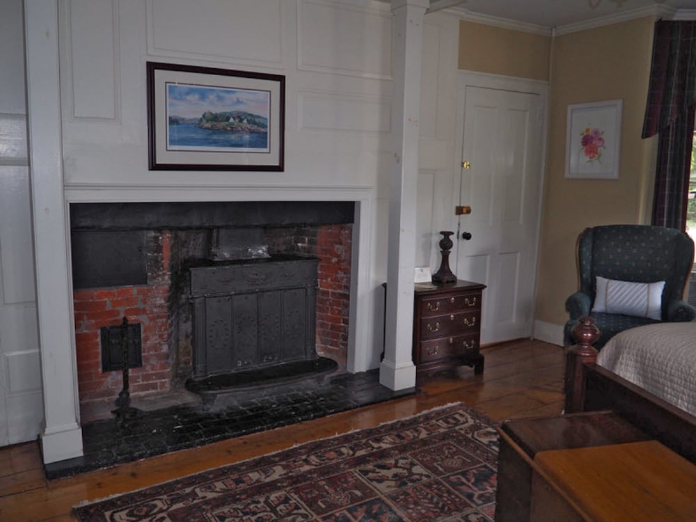 Elms Of Camden - thumb 2